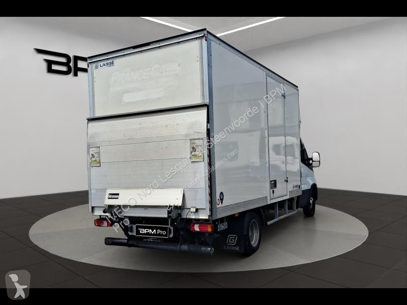 Véhicule utilitaire Iveco CCb 35C16H...