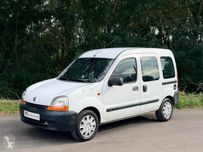 عربة نفعية Renault 1.9D 65CH RTA D65 FAIBLE...