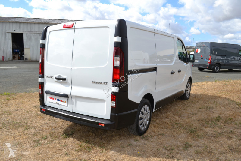 Véhicule utilitaire Renault RENAULT TRAFIC III...