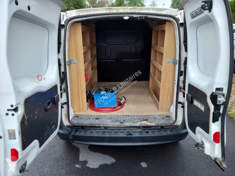 Коммерческий автомобиль Renault KANGOO II...