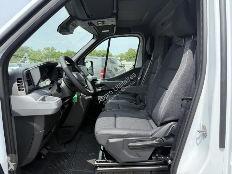 Véhicule utilitaire Renault MASTER 3t5 L2H2 2.0...