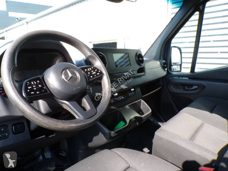 عربة نفعية Mercedes
