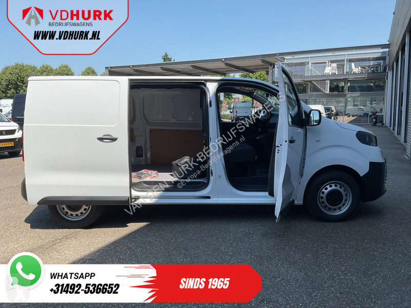 Samochód dostawczy Toyota 230 km WLTP...