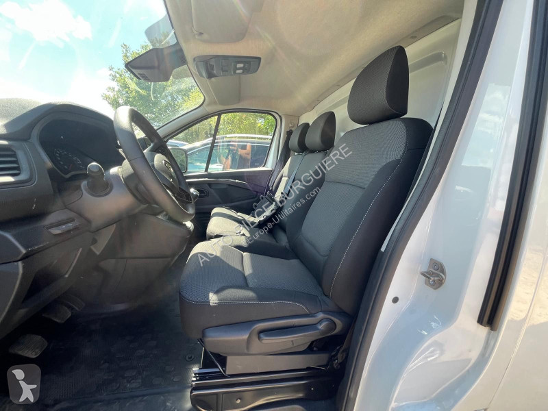 Véhicule utilitaire Renault III 2.0 DCi 130 /...