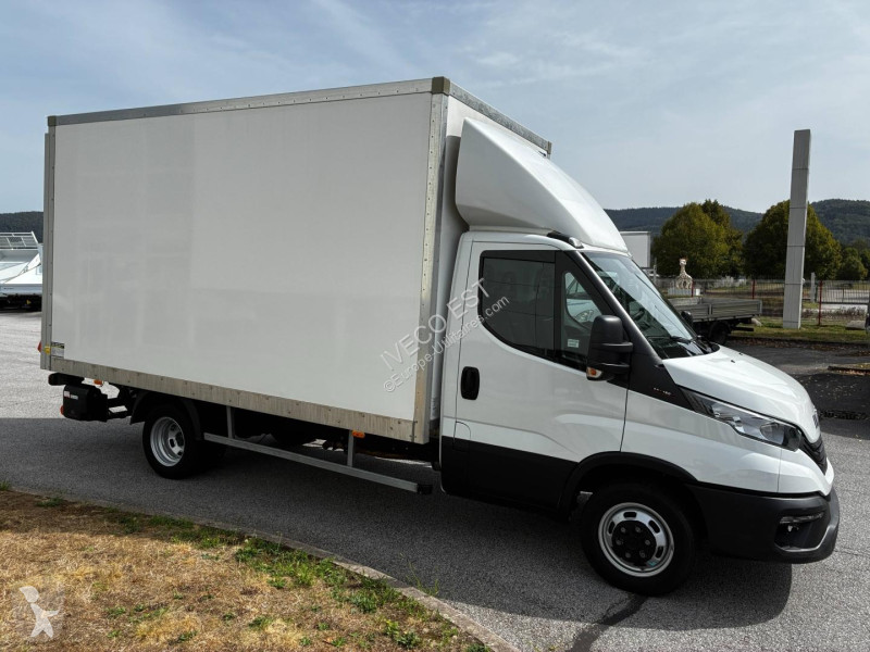 Véhicule utilitaire Iveco CCb 35C16 - 3.0L -...