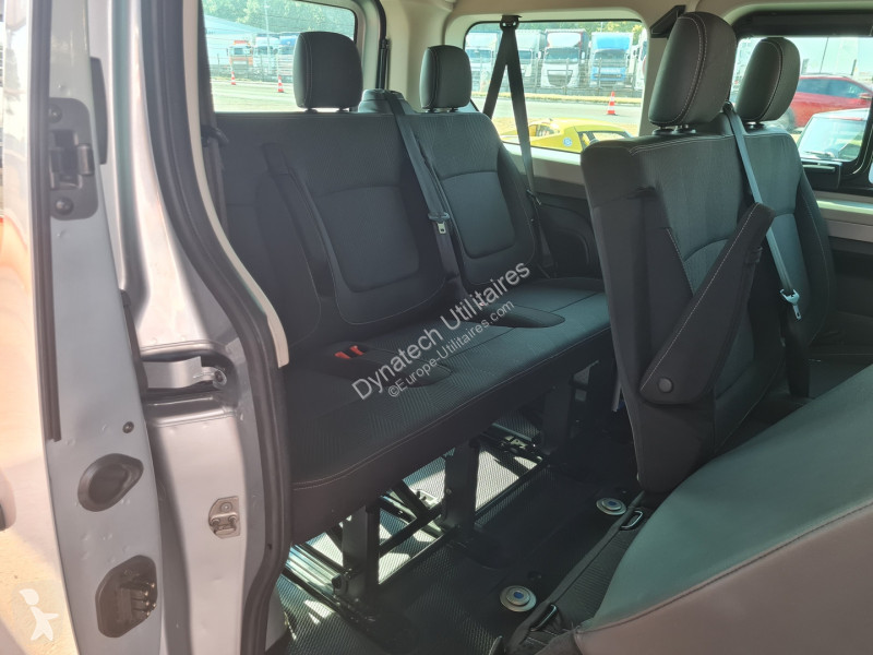 Furgoneta Renault TRAFIC III COMBI 2.0 BLUE DCI...