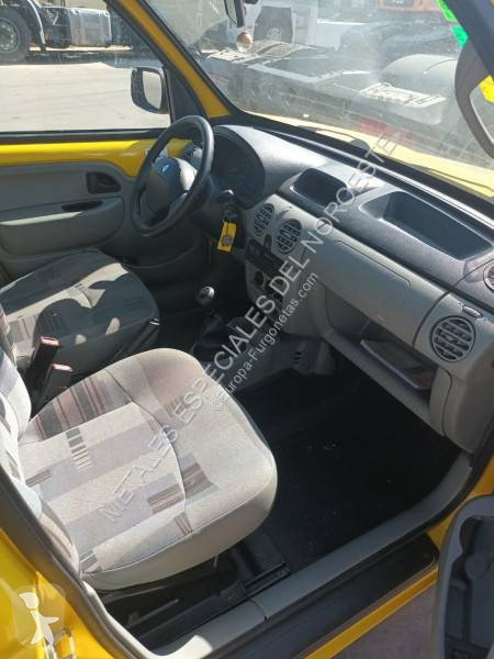 عربة نفعية Renault