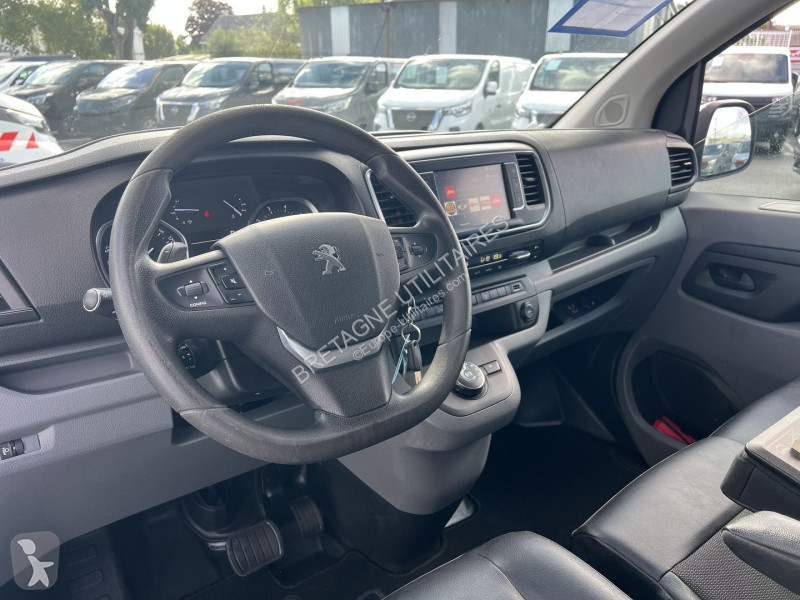 Véhicule utilitaire Peugeot EXPERT FG STANDARD...