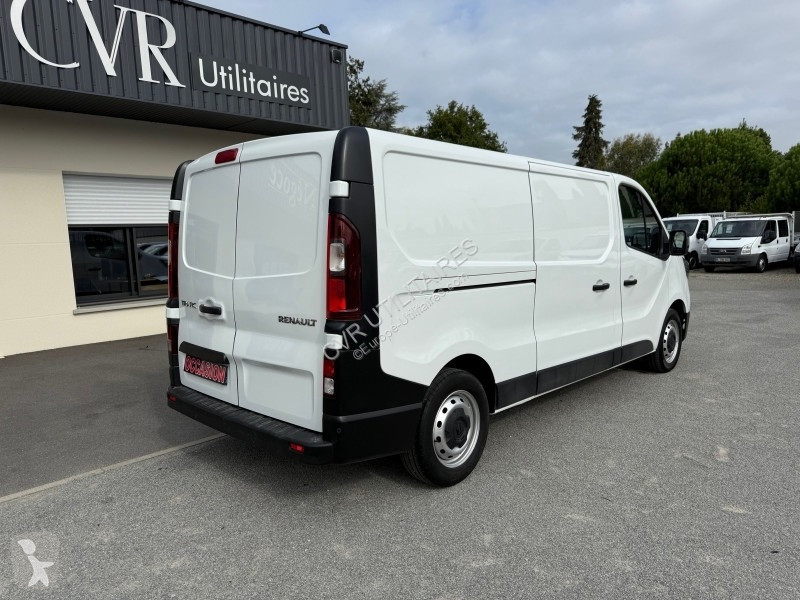Véhicule utilitaire Renault TRAFIC III FG L2H1...