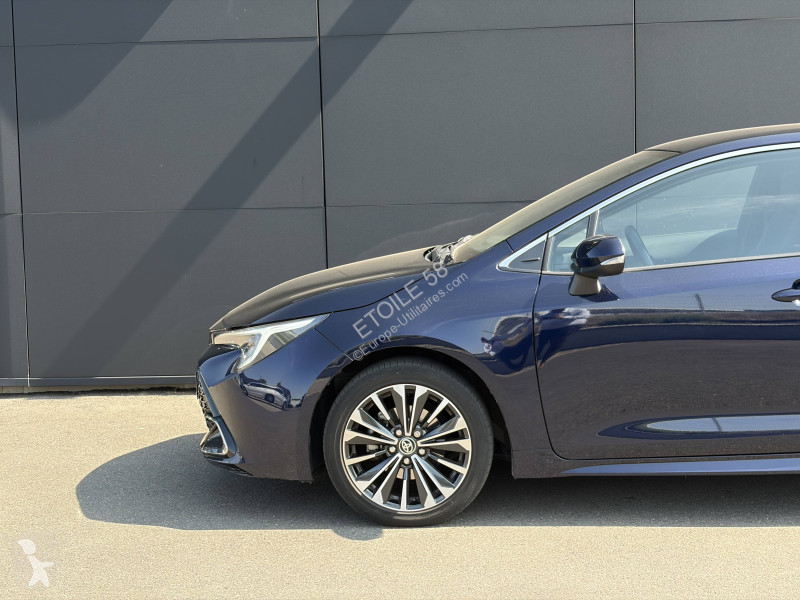 عربة نفعية Toyota Corolla Hybride 140ch