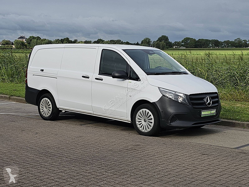 Véhicule utilitaire Mercedes 116 L2 Mbux Navi...