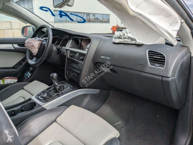 عربة نفعية Audi