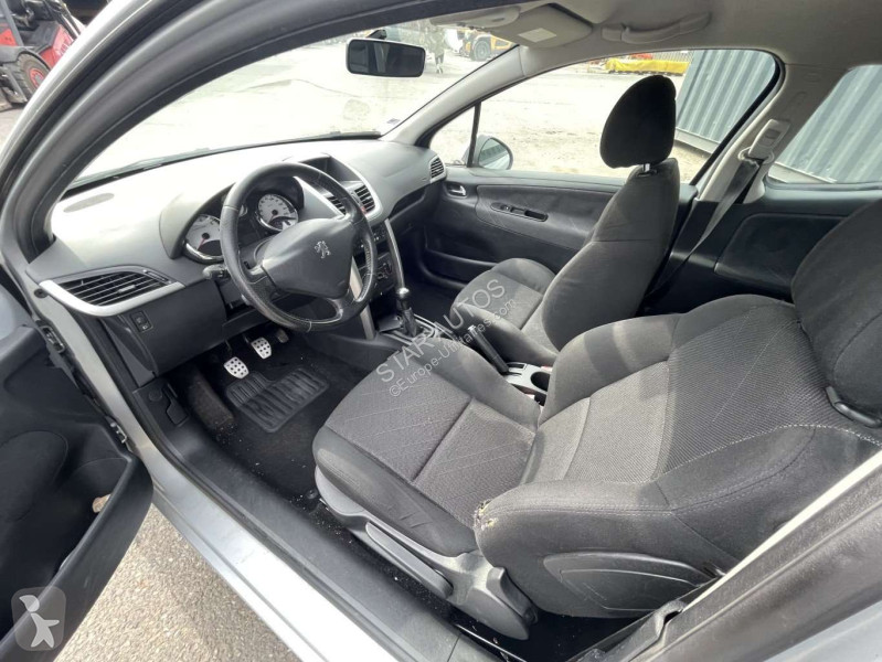 Véhicule utilitaire Peugeot