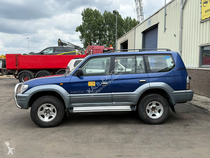 Toyota 4x4 4DW - 5 Seats - Automatic Gearbox -...