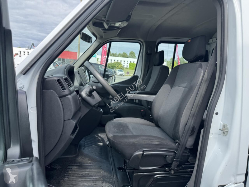 Véhicule utilitaire Renault 2.3