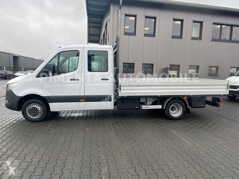 Furgoneta Mercedes 517 43 DOKA 5t PRITSCHE AHK...