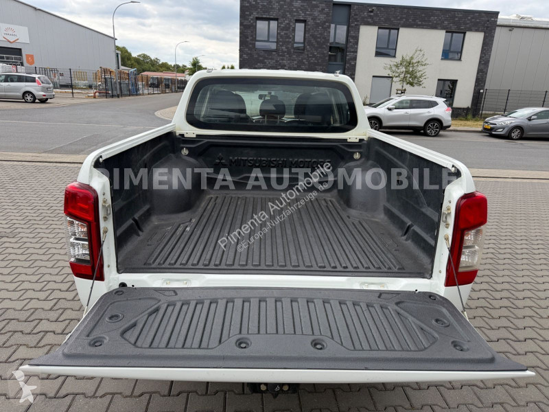 عربة نفعية Mitsubishi D/C 220DI-D M-PRO...