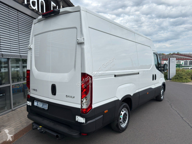 عربة نفعية Iveco 35S14B V Airlineschienensystem...