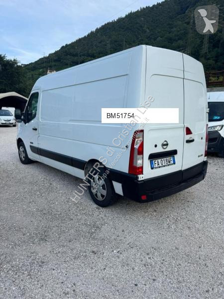 عربة نفعية Nissan 3posti