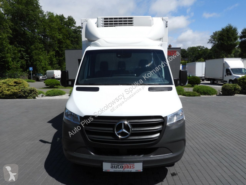 Коммерческий автомобиль Mercedes 25OXER