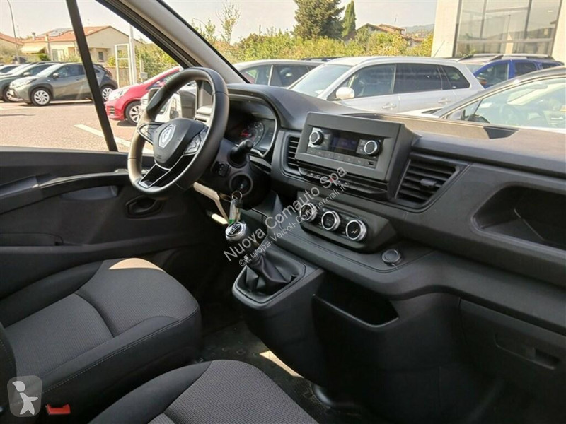 عربة نفعية Renault IV