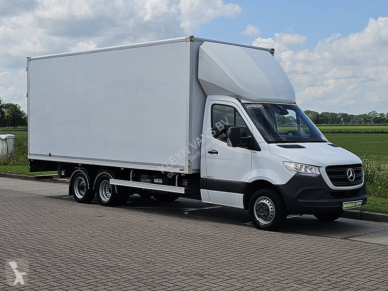 Bedrijfswagen Mercedes 515 ac automaat EURO6