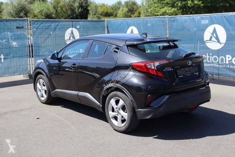Autoutilitară Toyota
