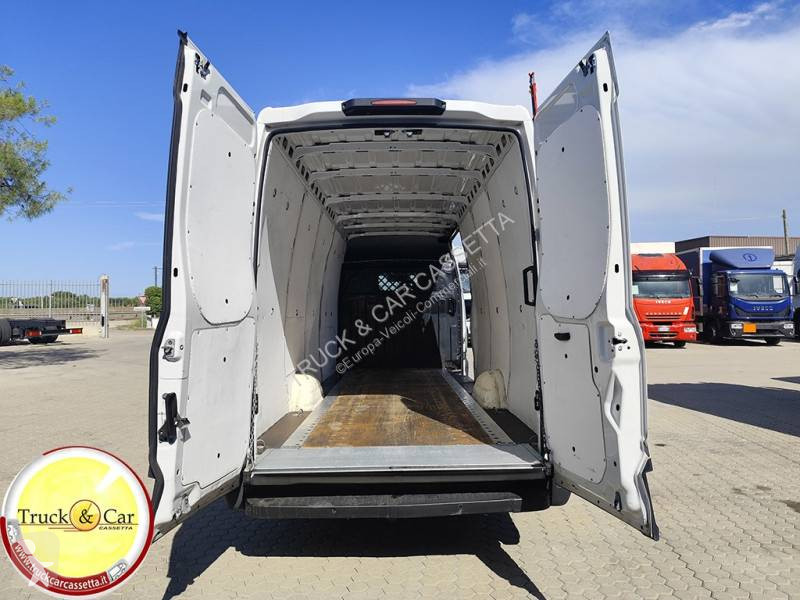 Furgoneta Iveco