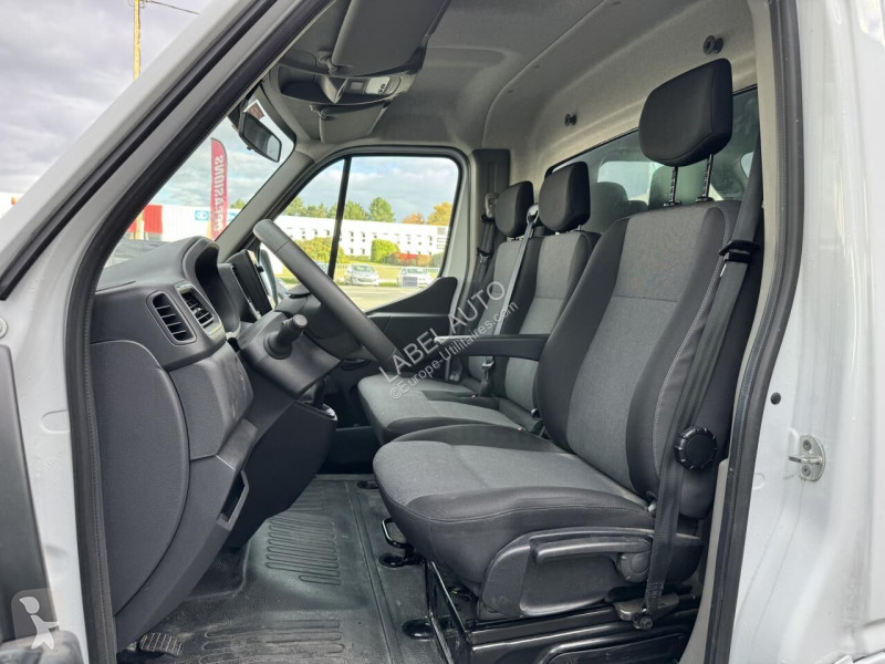 Véhicule utilitaire Renault 2.3