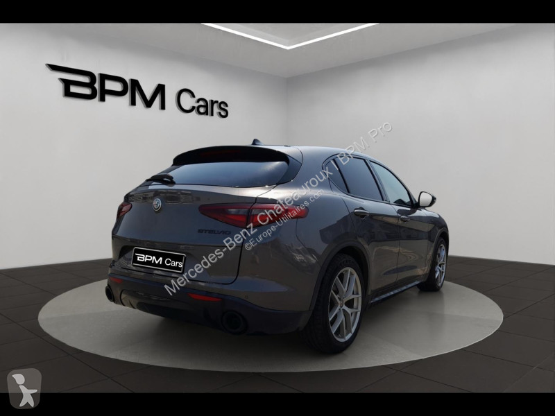 Samochód dostawczy Alfa-Roméo Stelvio 2.2...