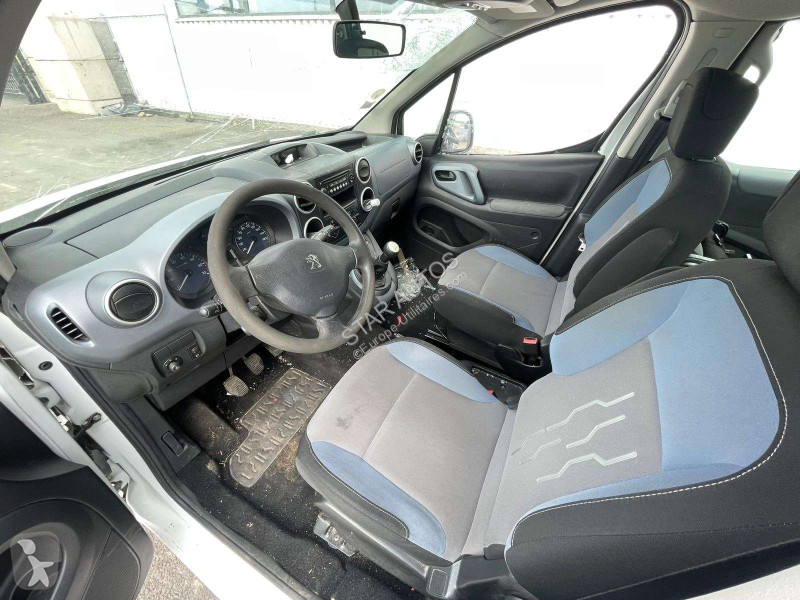 عربة نفعية Peugeot