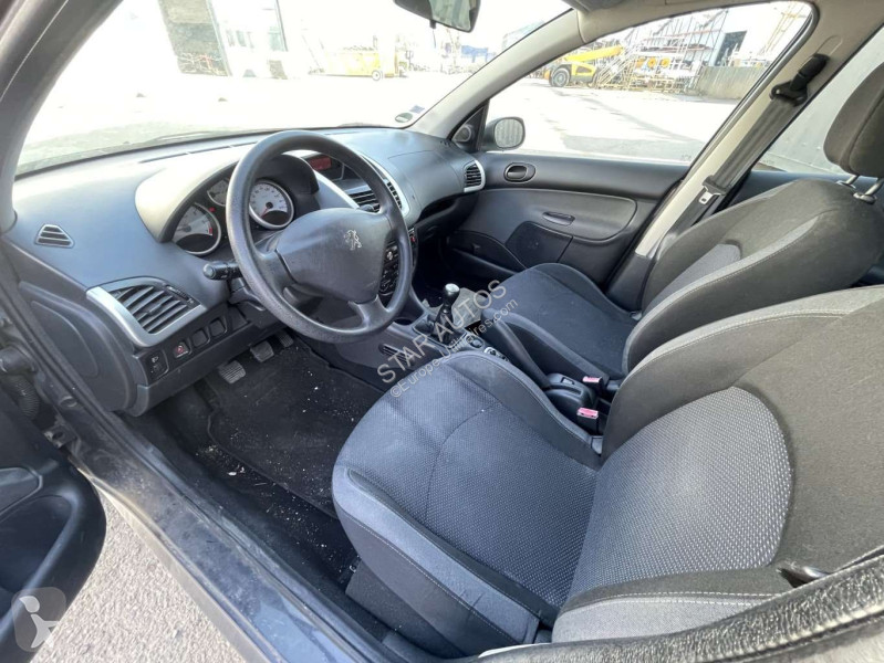 Véhicule utilitaire Peugeot