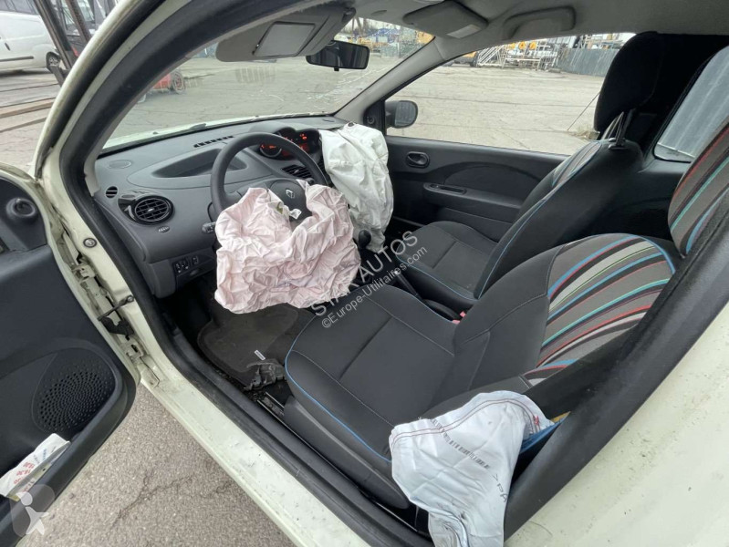عربة نفعية Renault