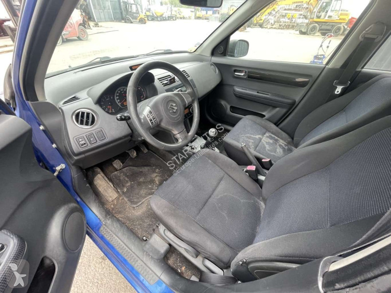 Véhicule utilitaire Suzuki