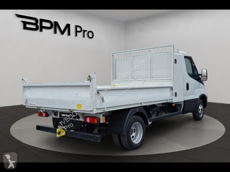 Véhicule utilitaire Iveco CCb 35C16H...