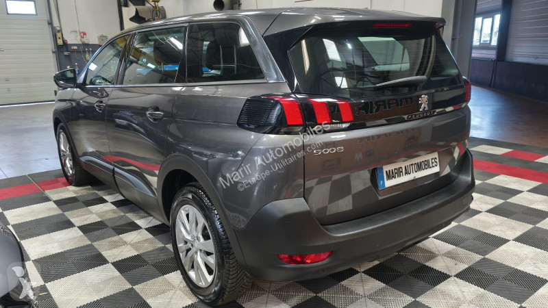 Véhicule utilitaire Peugeot