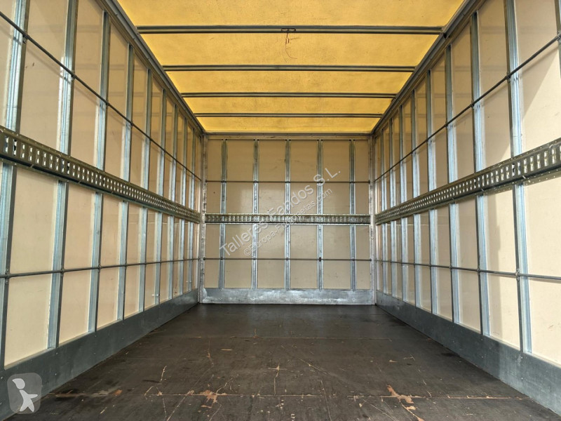 Furgoneta Iveco  35C16 20m3 con puertas traseras