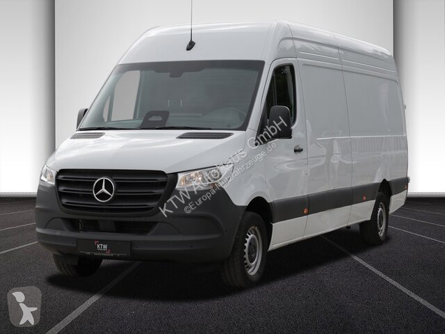 Коммерческий автомобиль Mercedes Sprinter 317...