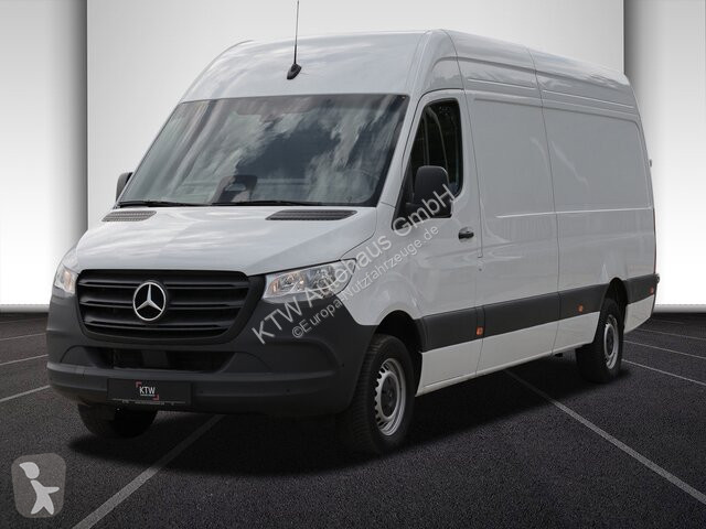 Лекотоварен автомобил Mercedes Sprinter 317...