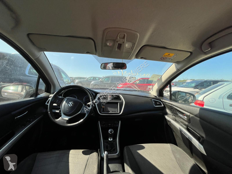 Samochód dostawczy Suzuki 1.6 DDiS 120 / EE806