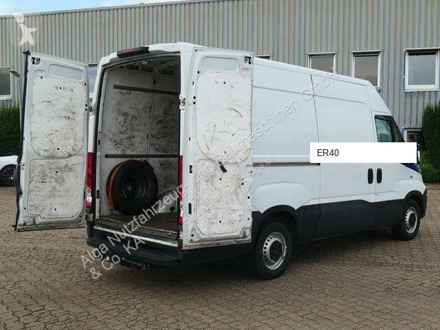 Лекотоварен автомобил Iveco...