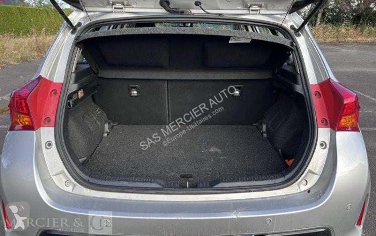 Véhicule utilitaire Toyota