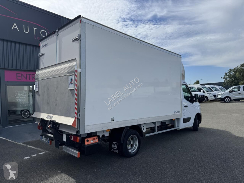 Véhicule utilitaire Renault 2.3