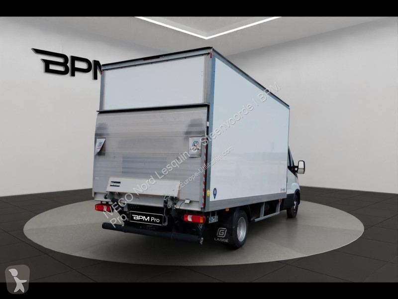 Véhicule utilitaire Iveco CCb 35C16H...