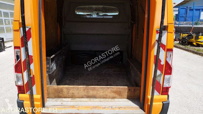 عربة نفعية Renault MASTER