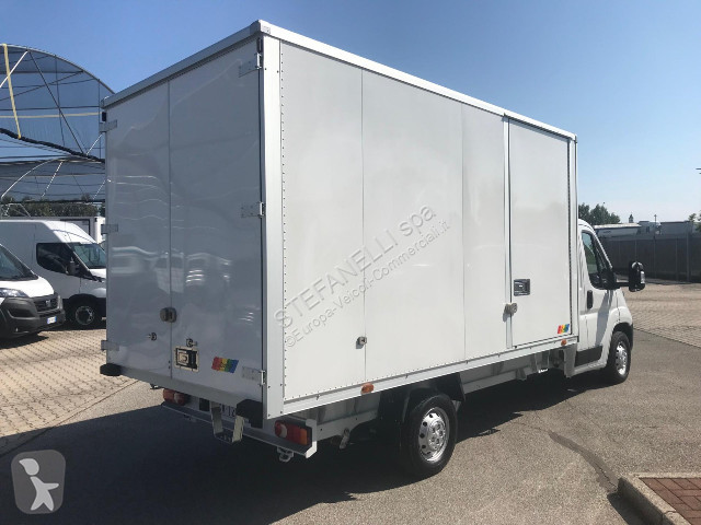 عربة نفعية Citroën Jumper 35 L4 2.2 bluehdi...