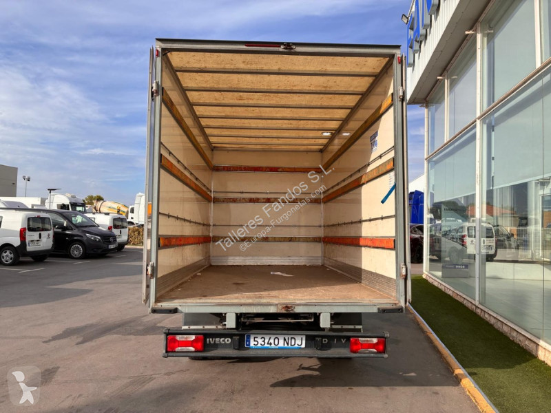 Iveco  35C16 20m3 con puertas traseras van