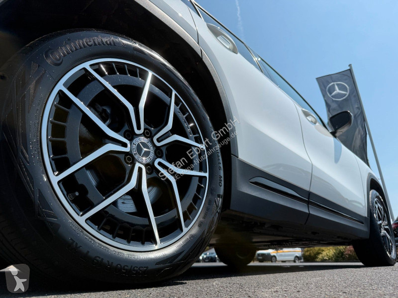 Mercedes EQA 300 4M...