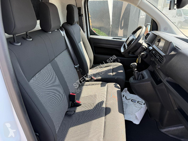 عربة نفعية Peugeot EXPERT 2.0 BLUE HDI 140CV L2H1