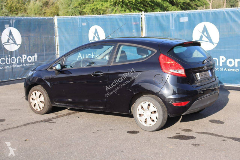 عربة نفعية Ford